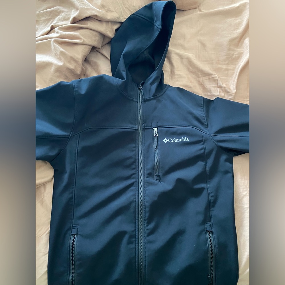 Columbia hooded tech jacket size M black